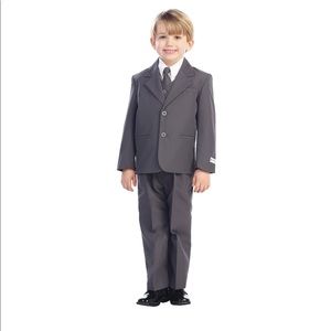 Avery Hill 5 piece toddler dress suit